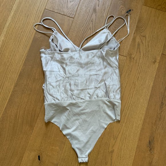Zara Dove Gray Satin Bodysuit Strappy Sexy Wrap V-Neck Dressy Blouse Size XS - Picture 7 of 14